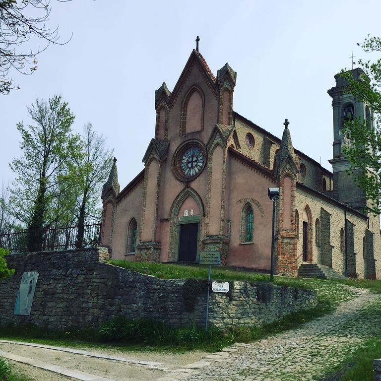 Dimora Storico Romantica Il Sole E La Luna Cerretto Langhe Exterior foto